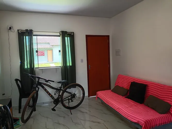 Alugo casa no EcoPark.
