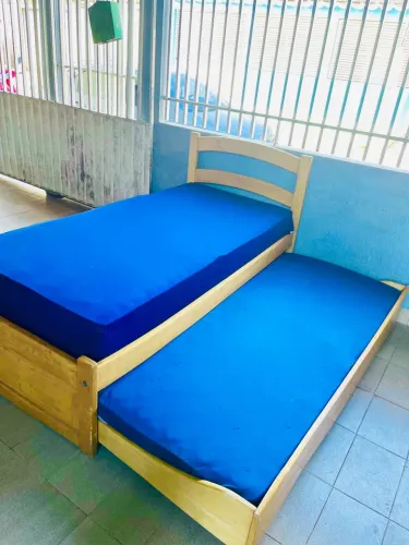 Vende-se bi cama
