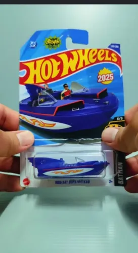 Bat boat hot Wheels 