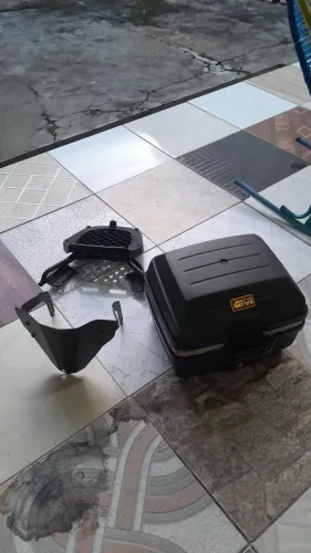 Acessórios moto Lander, Baú, Suporte para Baú e protetor para carenagem.