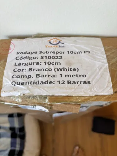 Rodapé sobrepor polietileno novo