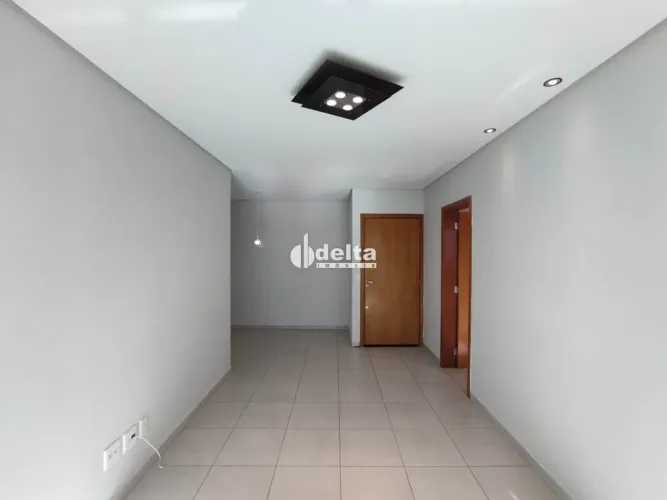 Apartamento com 2 quartos sendo 1 suíte, disponível para locação no bairro Centro em Uberl