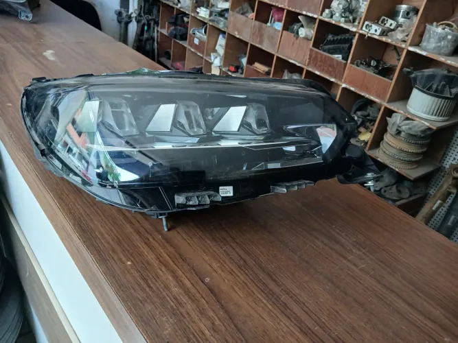 Farol do PEUGEOT 208 ano 2026