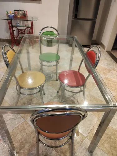 Mesa retangular 1.60x0.90 cromada tampo de vidro c/4cadeiras estofadas 