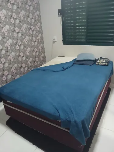 CAMA CASAL QUEEN
