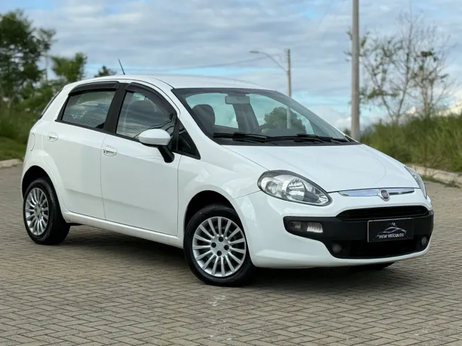 Fiat Punto Attractive 1.4 Fire Flex 8V 5P 2013