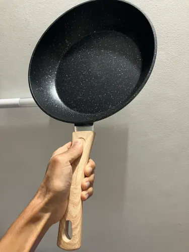 Panela de cerâmica NOVA - R$ 50,00