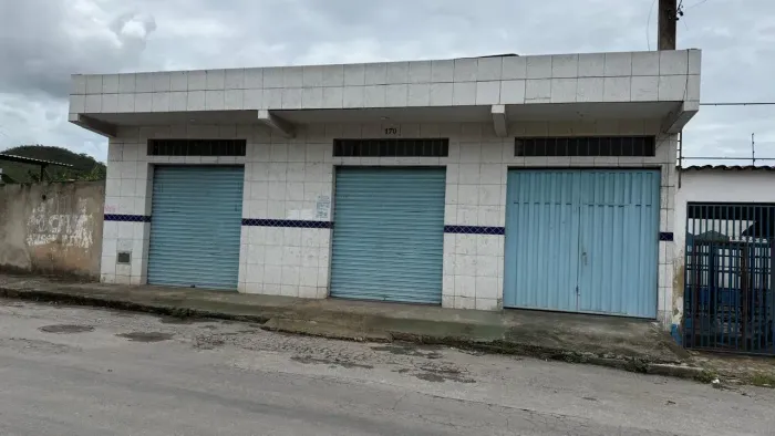 Ponto comercial/Loja/Box para aluguel tem 240 metros quadrados