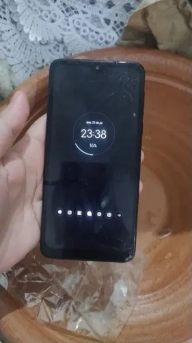 Motorola one macro