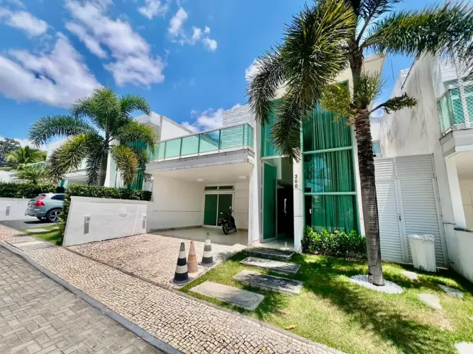 Casa duplex em condomínio no José de Alencar com 260m², 3 suítes e 2 vagas