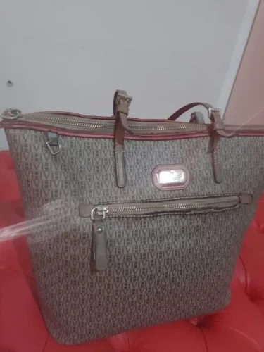 Bolsa da Victor Hugo