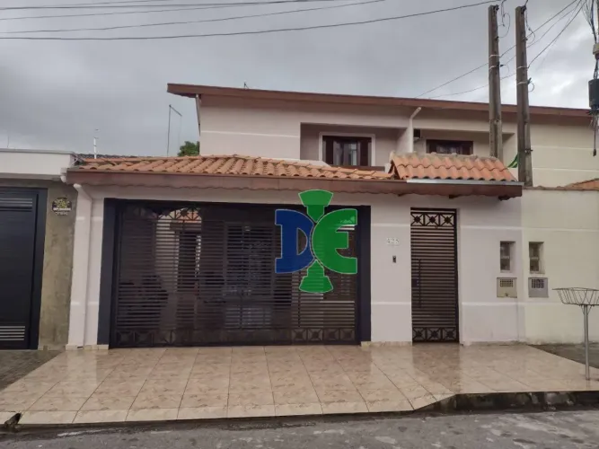 Sobrado com 3 dormitórios, 120 m² com piscina no Altos de Santana