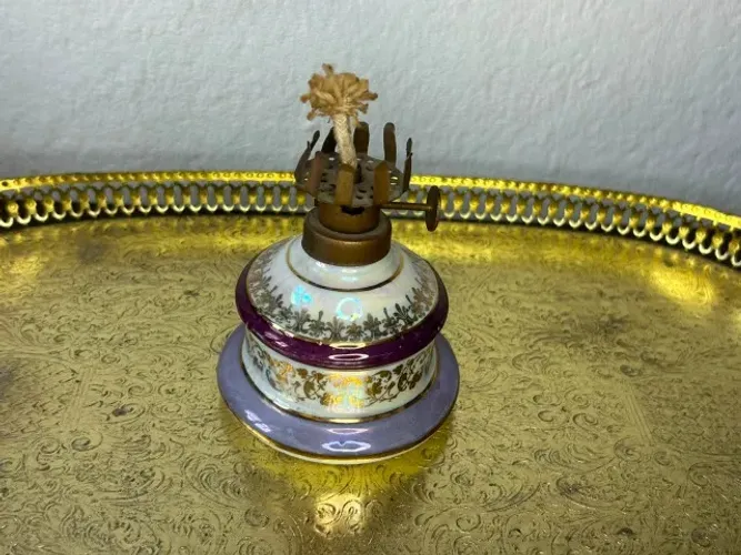 lamparina de mesa em porcelana anos 60 de querosene