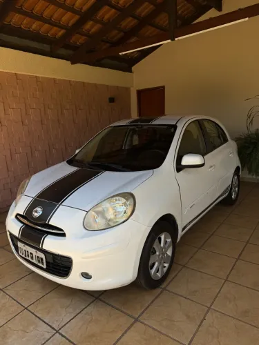 Nissan March S 1.0 16V Flex Fuel 5P 2014
