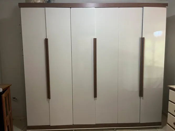 Guarda Roupa 6 portas