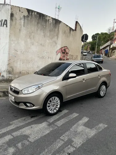 Fiat Grand Siena Essence 1.6 Flex 16V 2015