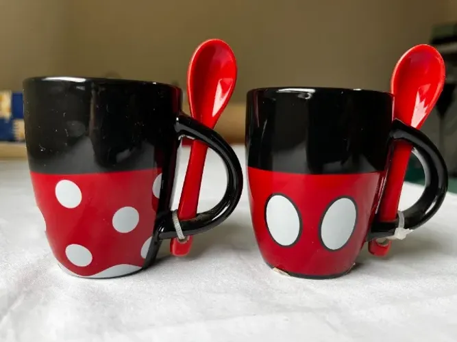 Par de Xícaras Café Espresso Mickey e Minnie com Colher - Original Disney Orlando