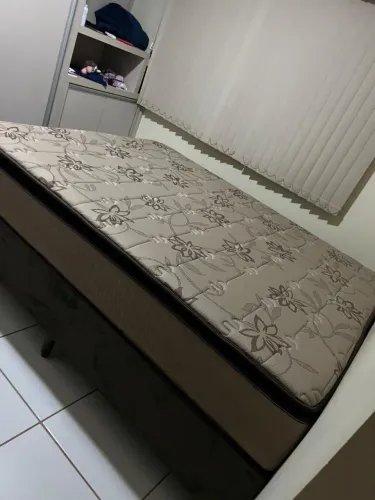 Cama Queen Box
