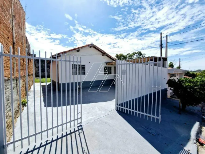 Casa para Locação com 2 Dormitórios no Bairro Vila Operária Alimentação II em Marília/SP
