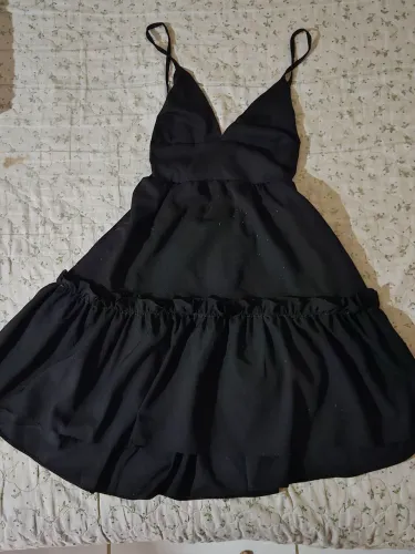 Vestido curto preto