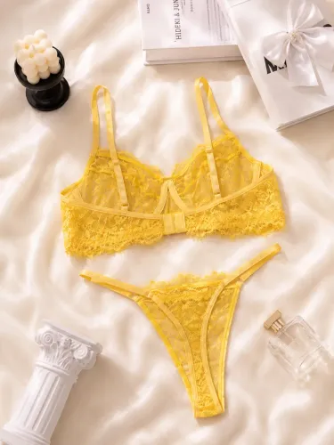 ? Conjunto Rendado Amarelo ? 