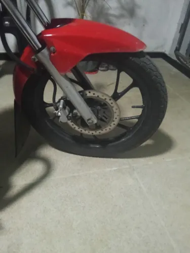 Par de Roda pé de galinha