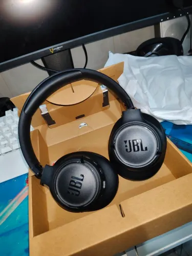 Fone JBL tune780Nc purebass caixa aberta