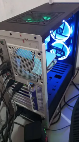 CPU Gamer i3 | RX 580 8GB | 8GB RAM | SSD 240GB*