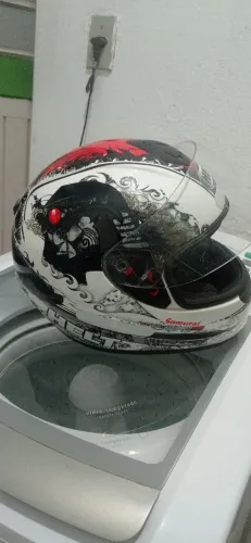 Capacete Helt 56 - em bom estado