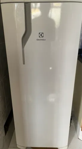 Geladeira Electrolux 240 L
