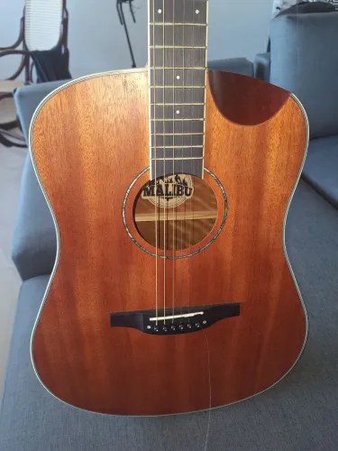 Violão elétrico _ cordas de aço _ Malibu
