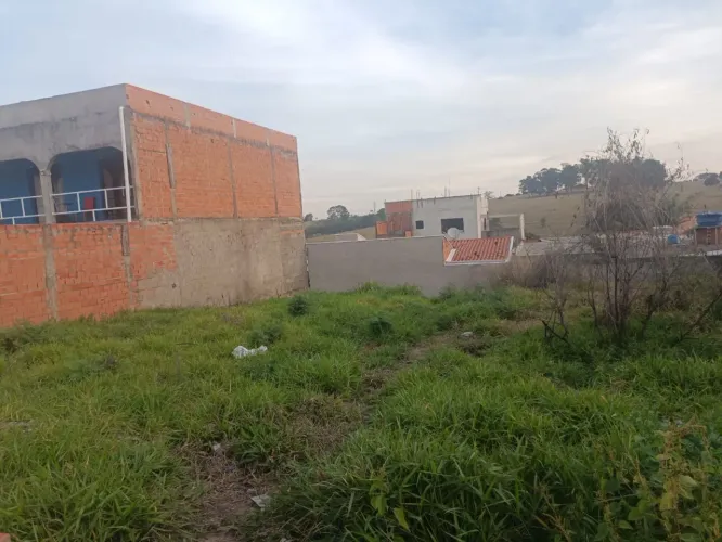 Terreno à venda em Monte Mor - SP, bairro São Clemente, 250,00 m² de área. Aproveite essa 
