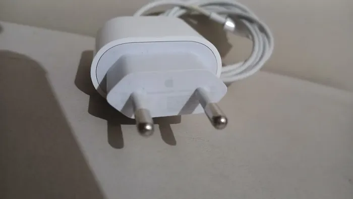Carregador original da Apple
