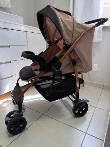 Carrinho de Bebê Galzerano Rio K Rosa Salmão + Bebê Conforto