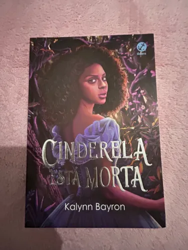 A Cinderela está morta 
