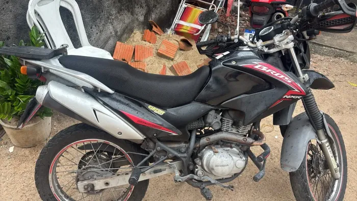 Vende-se Moto