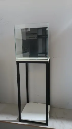  Aquário cubo 40x40x40 + sump traseiro