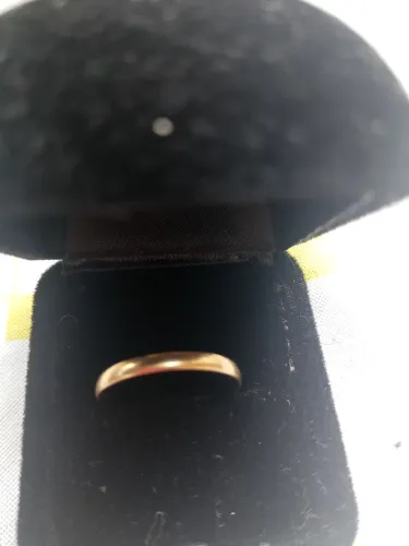 Aliança feminina ouro
