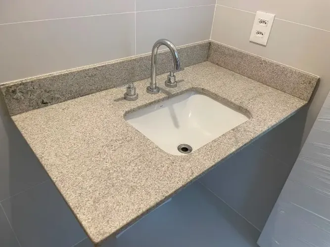 Bancada de granito itaunas 95x55 + Cuba deca