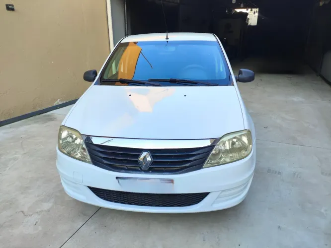Renault Logan Authentique Hi-flex 1.0 16V 4P 2011