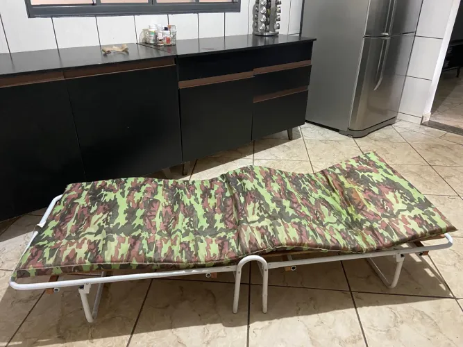 Cama Retrátil Reclinável Solteiro - Conforto, Praticidade e Economia de Espaço