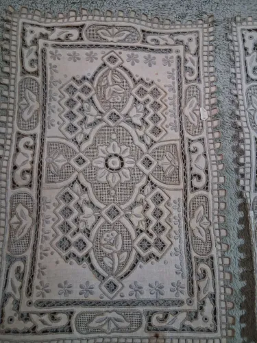 Vendo antigo conjunto de quatro jogos americanos de linho Ilha da Madeira