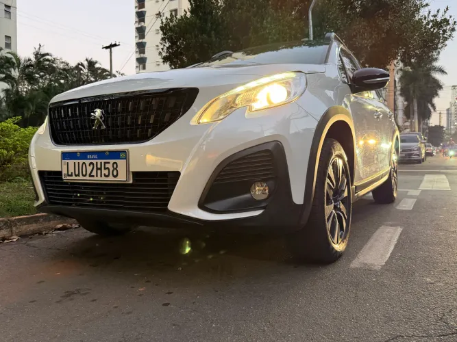 Peugeot 2008 Grife 1.6 Turbo Flex 16V 5P AUT 2020