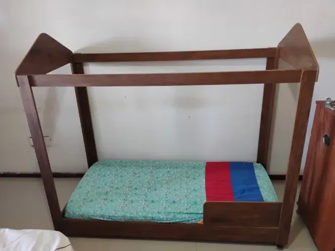 Cama Montessoriana infantil