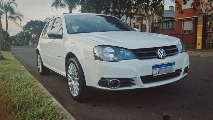 Volkswagen Golf Sportline 1.6 MI Total Flex 8V 4P 2013