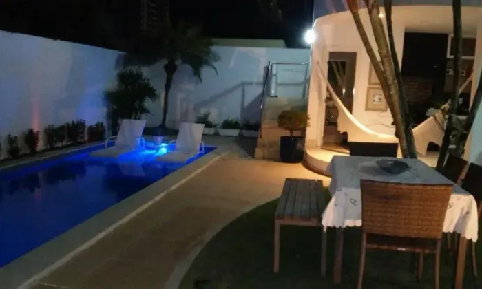 Casa - Ponta Negra Boulevard - 480m2 - 04 suítes - 06 vagas