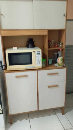 Armário de Cozinha Amadeirado