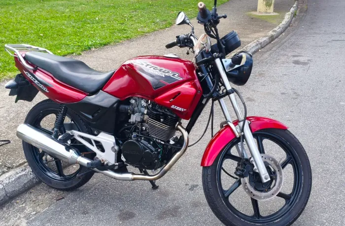 CBX 200 Strada