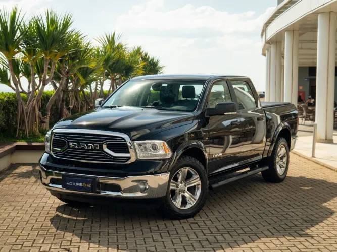 Ram Classic Laramie 5.7 V8 16V Gasolina 4X4 Aut. 2023