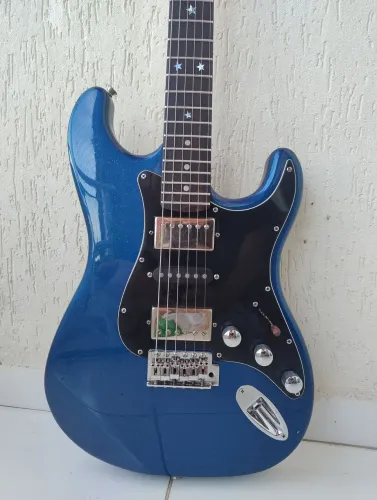 Guitarra stratocaster